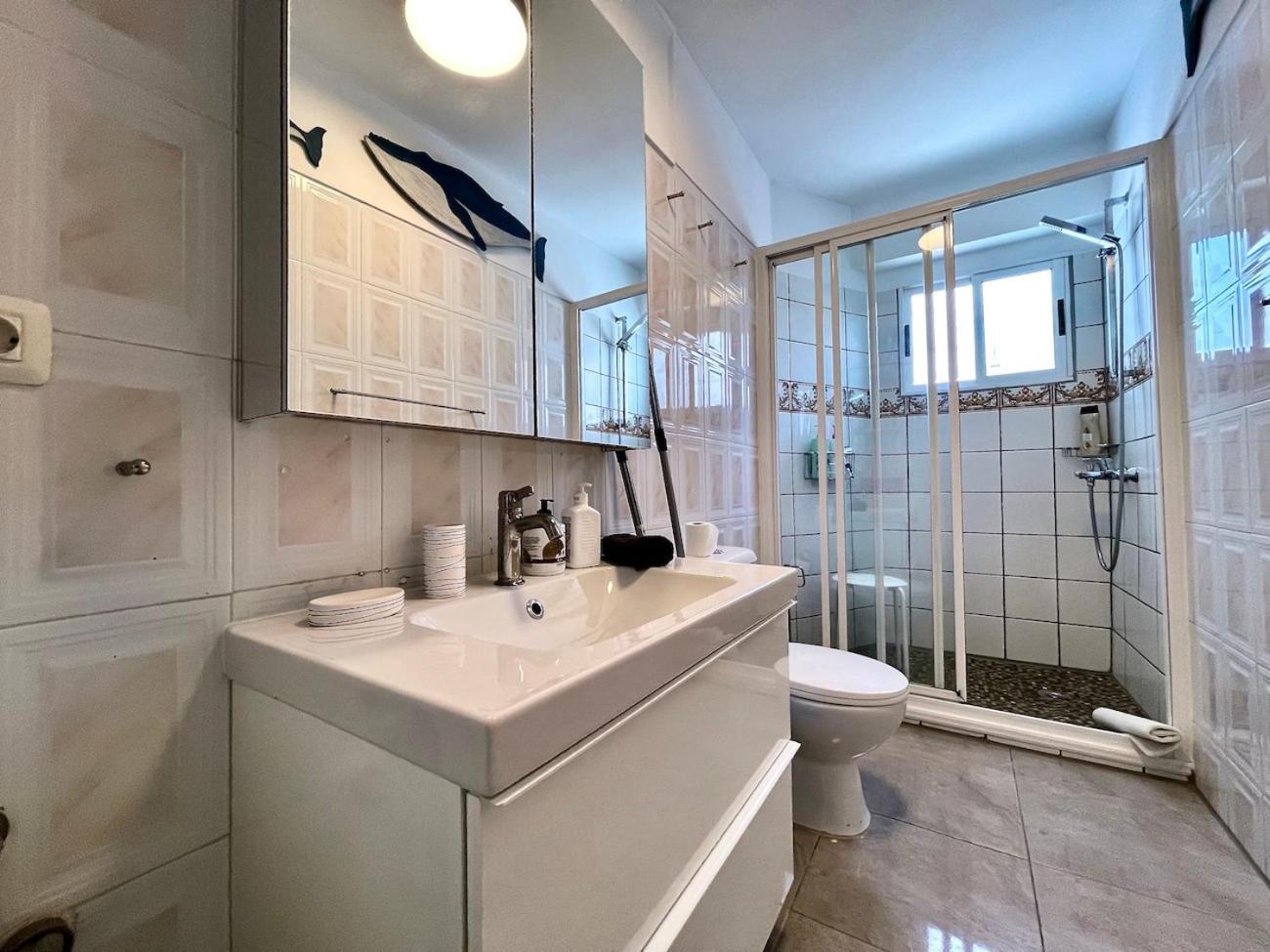 Beachfront Apartment With Ocean Views Los Cristianos  Exterior foto